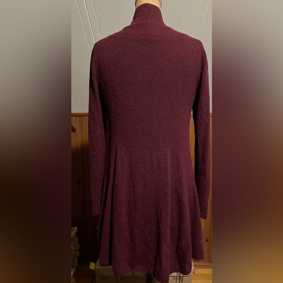 Eileen Fisher Wool Knit Sweater. - Picture 4 of 11